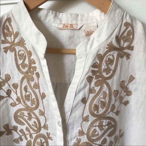 Zoe D. Linen Floral Embroidered Button Blouse - Picture 4 of 13